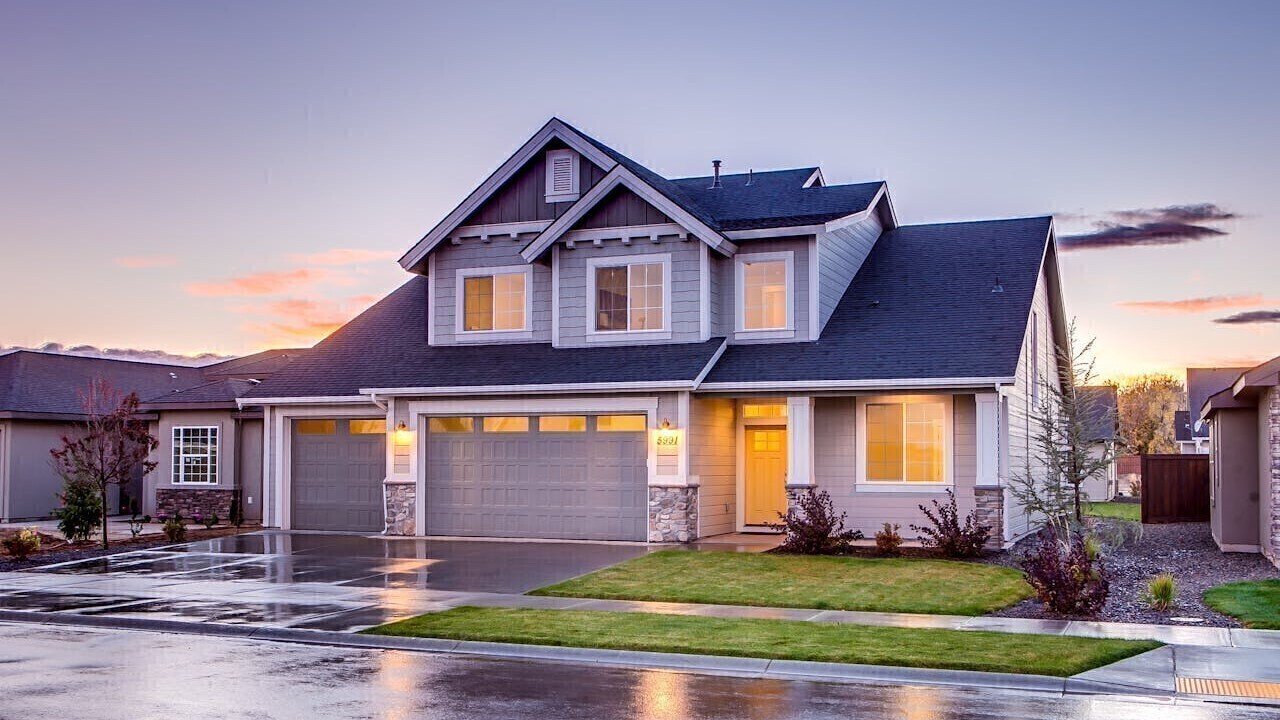Elegant 4 Bedroom Family Home in Ibex Hill
