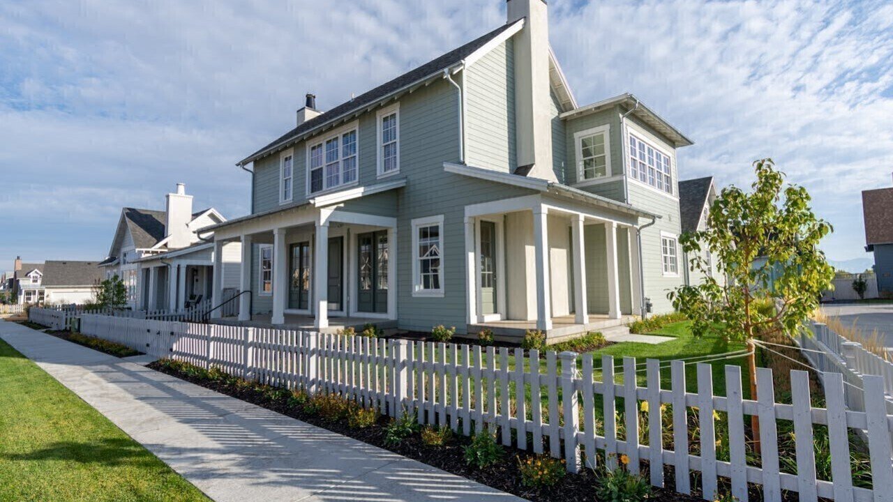Contemporary 5 Bedroom Masterpiece in New Kasama